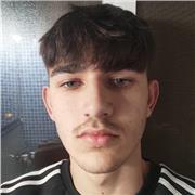 Alumno de filología inglesa con nivel B2 alto, iniciación al C1. Interesado en dar clases de inglés. Presenciales o online